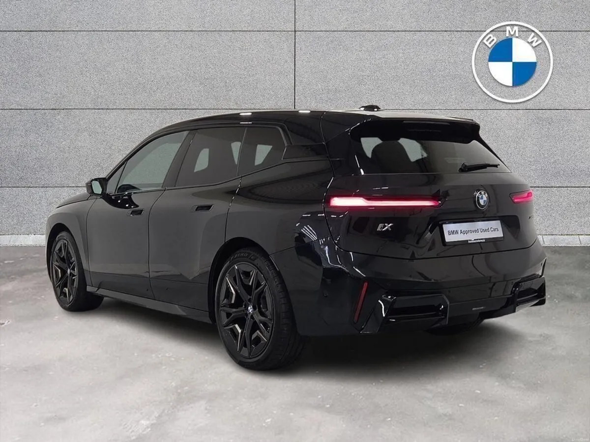 BMW iX xDrive45 M Sport - Image 3