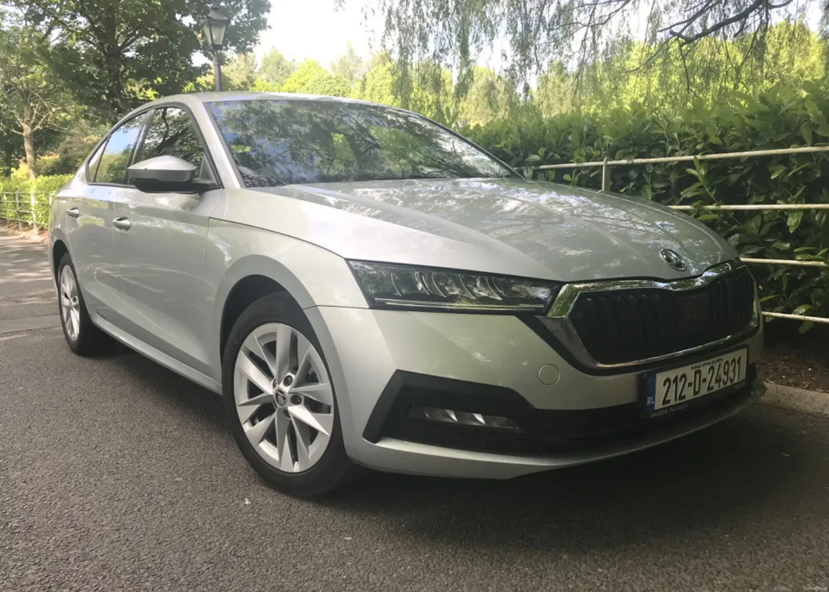 Skoda Octavia Ambition 2.0TDI 115HP DSG Automatic - Image 4
