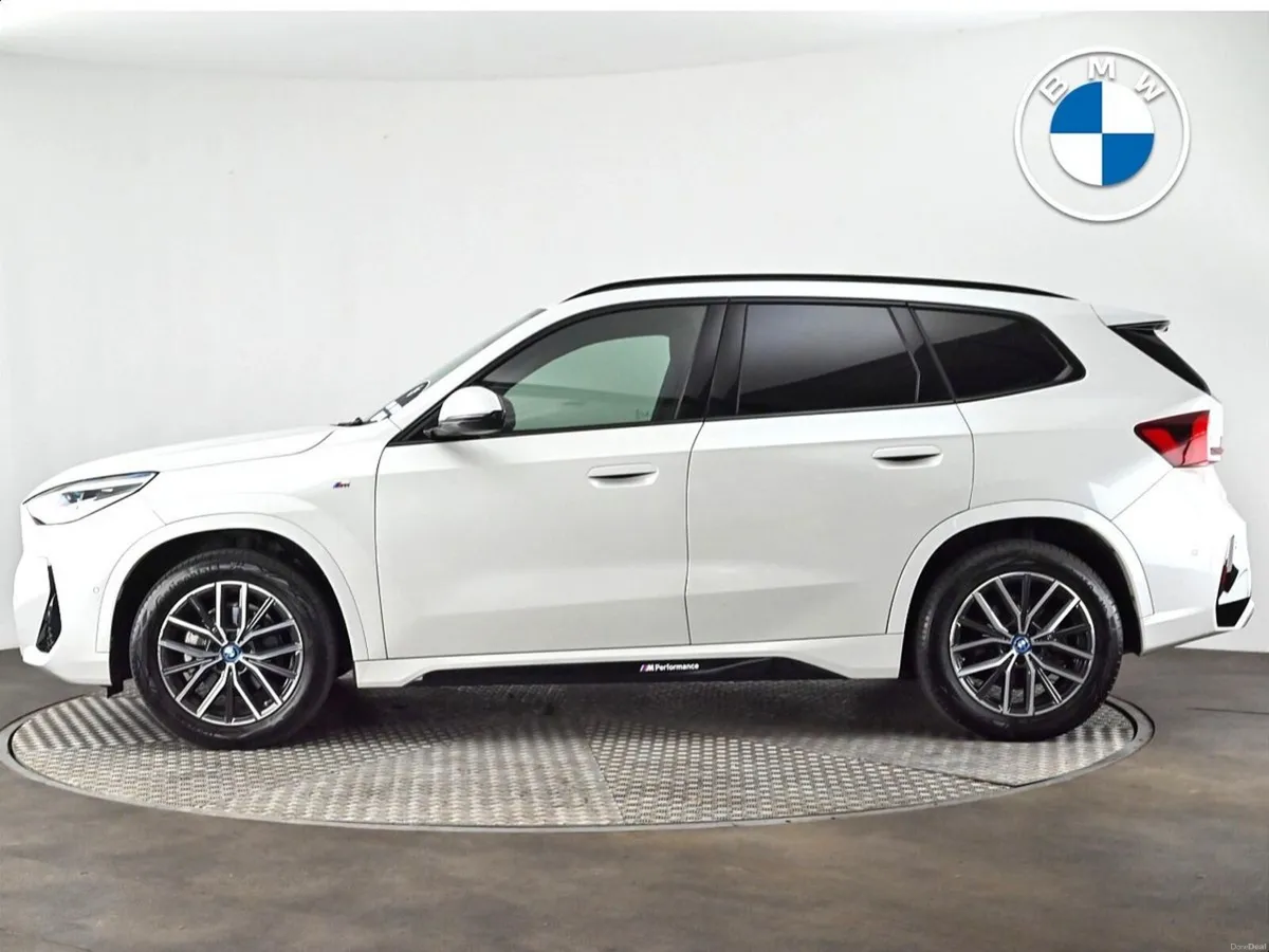 BMW iX1 eDrive20 M Sport - Image 3