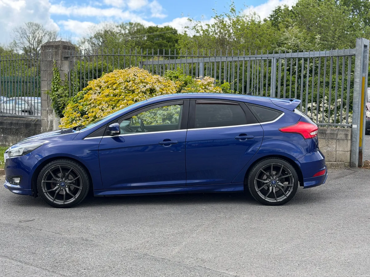 Ford Focus 151 Zetec S - Image 4