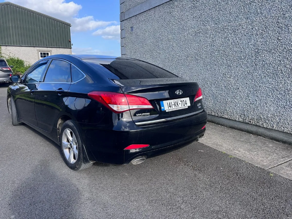 141 Blue Drive Hyundai i40 - Image 4