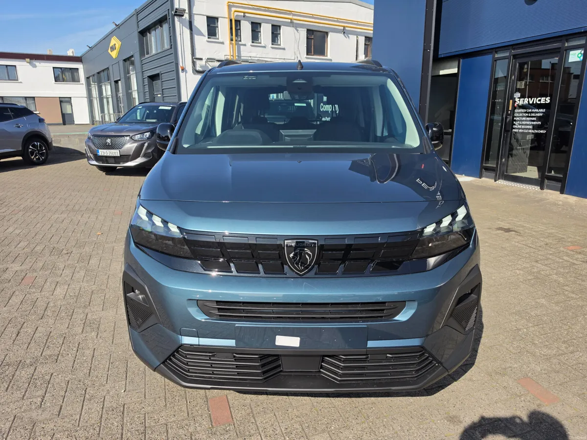 2026 Peugeot eRifter Allure - Image 3