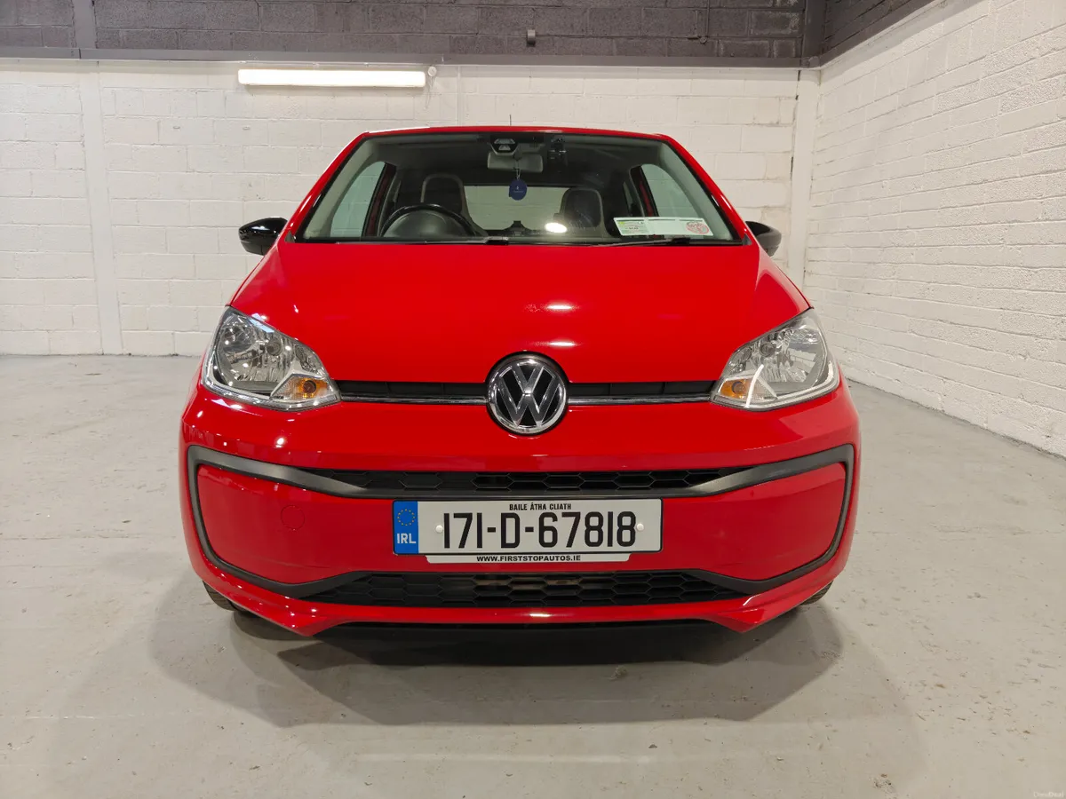 2017 VOLKSWAGEN UP BEATS BY DRE EDITION - Image 2