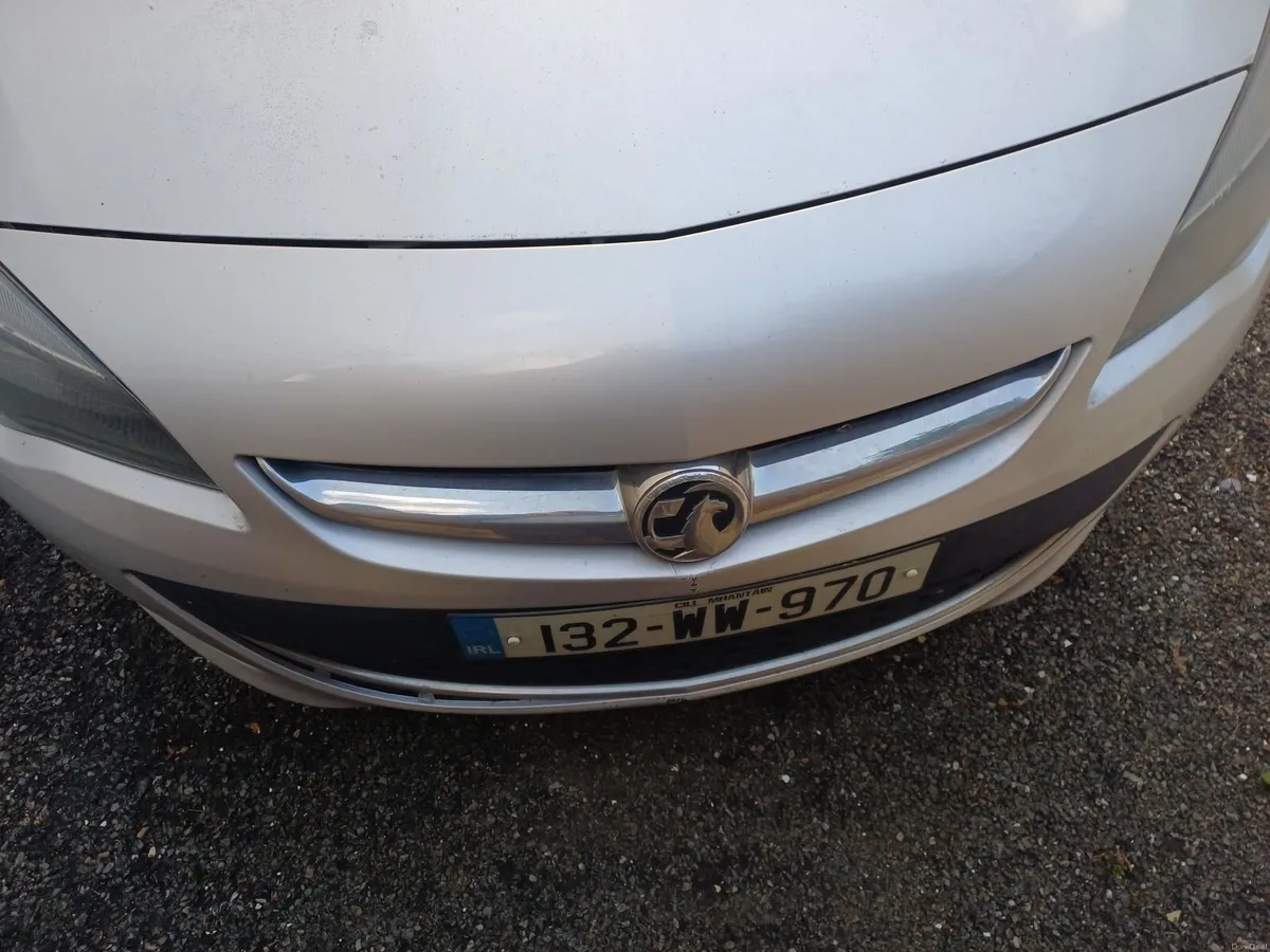 Vauxhall Astra 2013 - Image 1