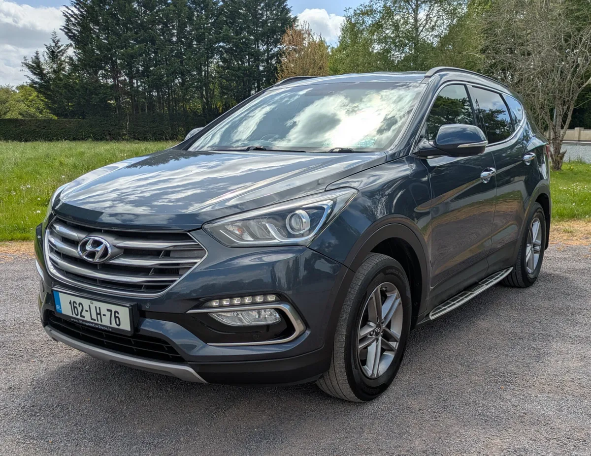 Hyundai Santa Fe Executive/4X4/ 7-SEATER - Image 4