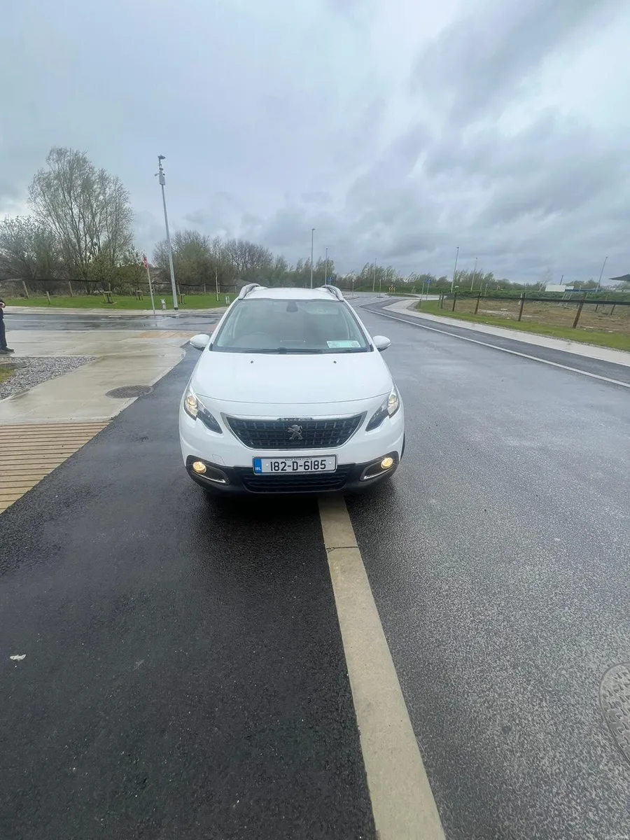 182 Peugeot 3008 1.2 Petrol low kms - Image 4