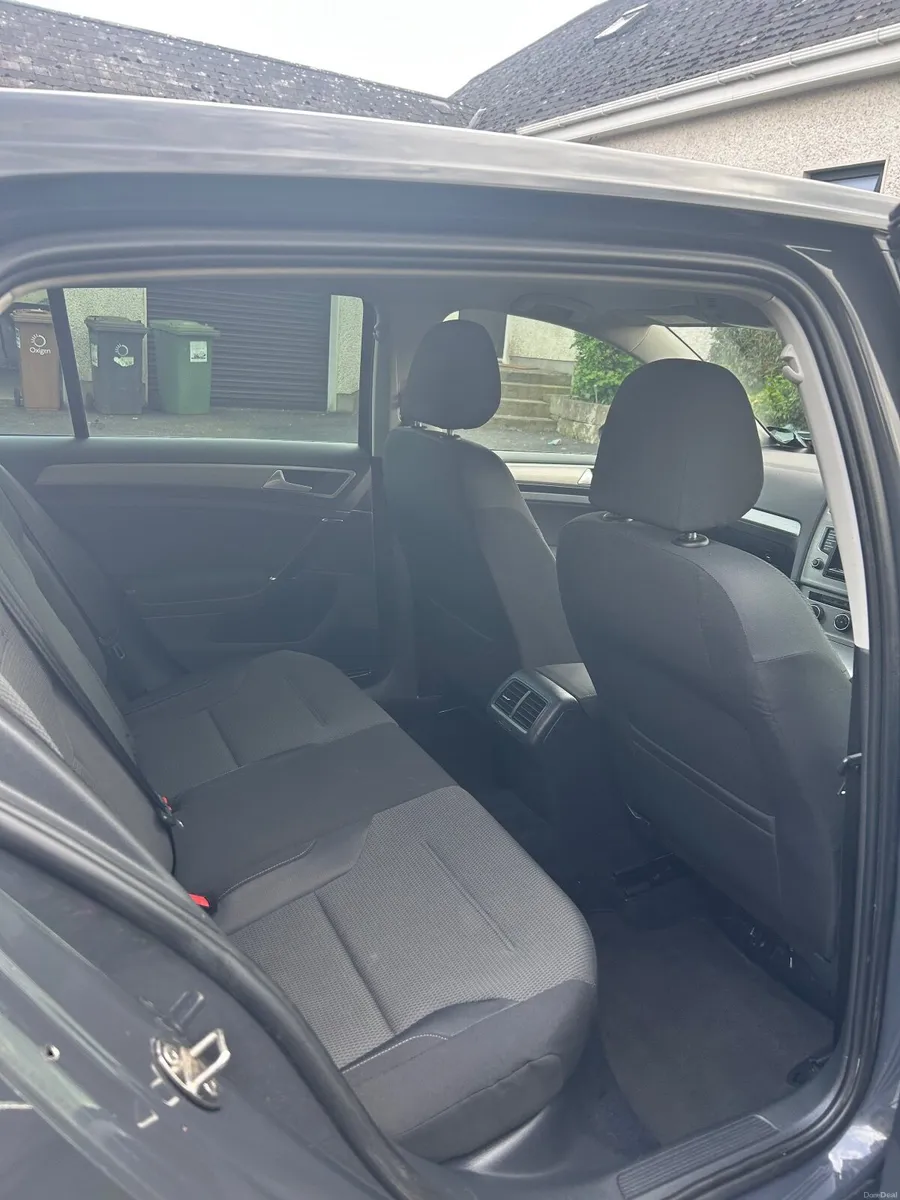 Volkswagen Golf 2015 - Image 2