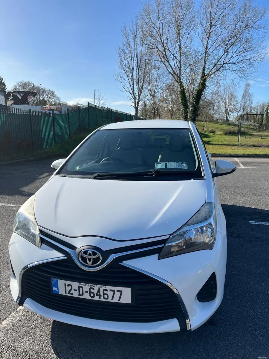 Toyota Yaris 2012 - Image 2