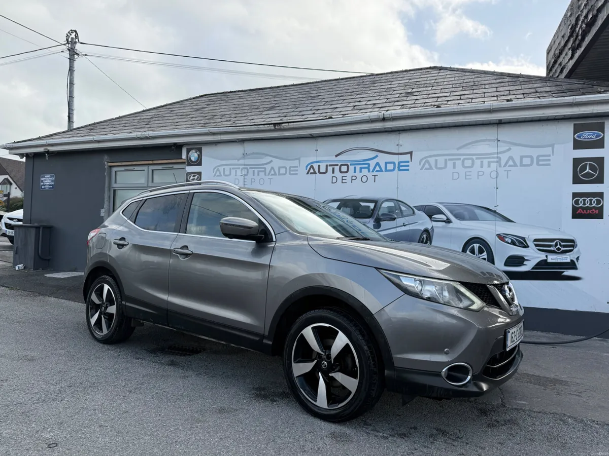 NISSAN QASHQAI LOW MILAGE TOP SPEC - Image 1