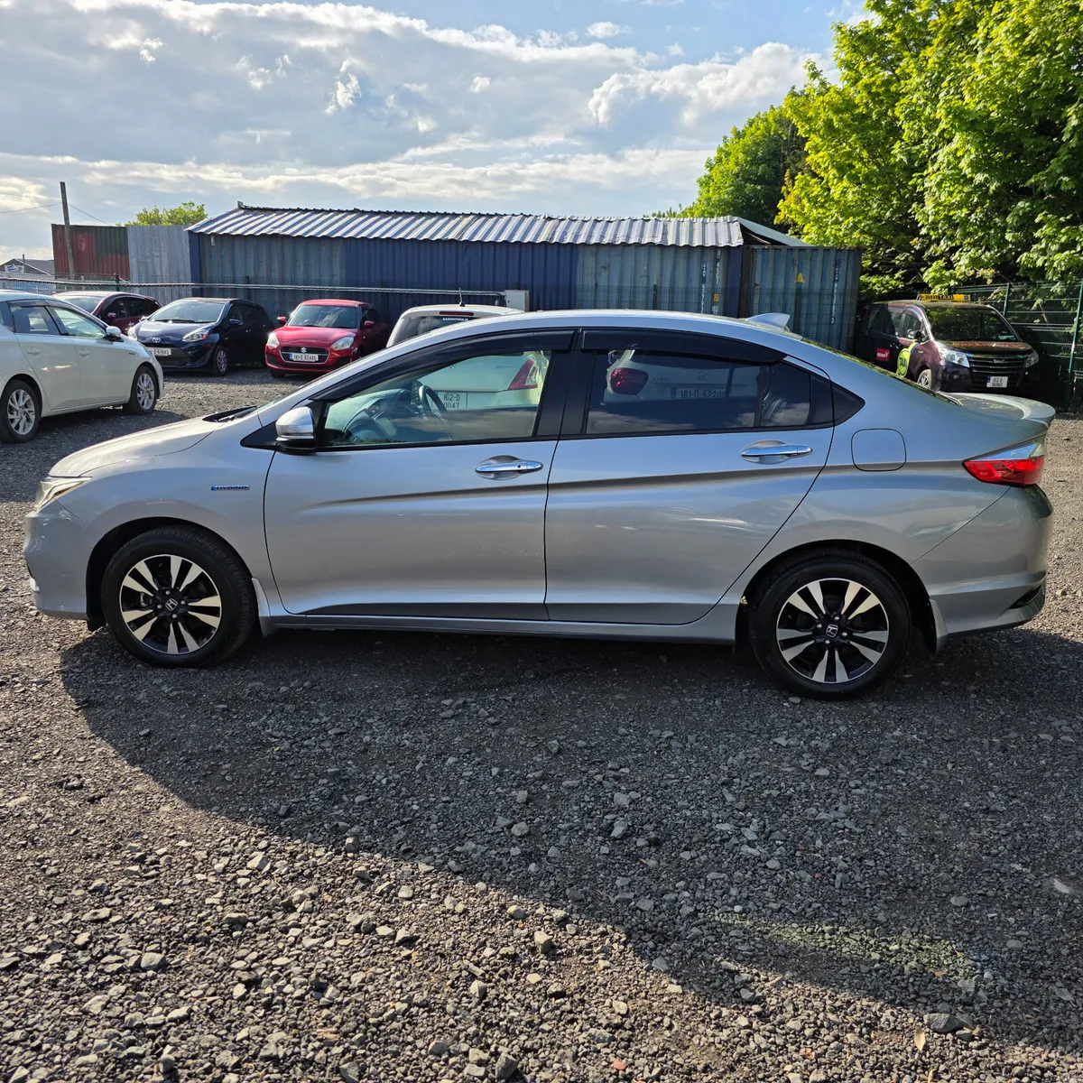 Honda Grace 2018 Hybrid Automatic Low Miles - Image 4