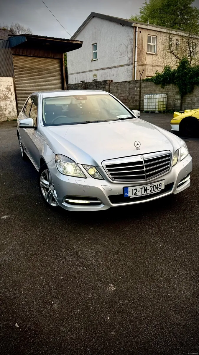 Mercedes e220 250hp exclusive - Image 2