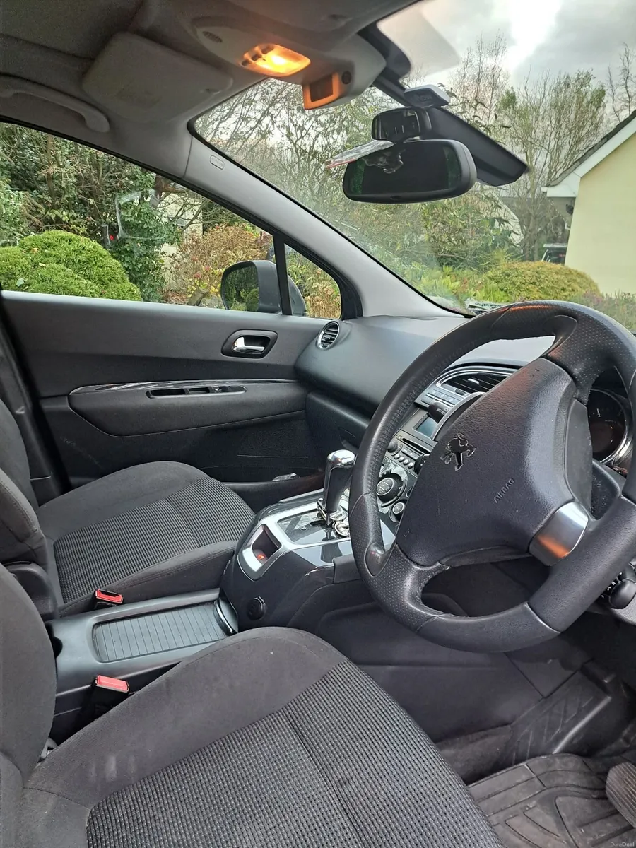 Peugeot 5008 2013 - Image 1