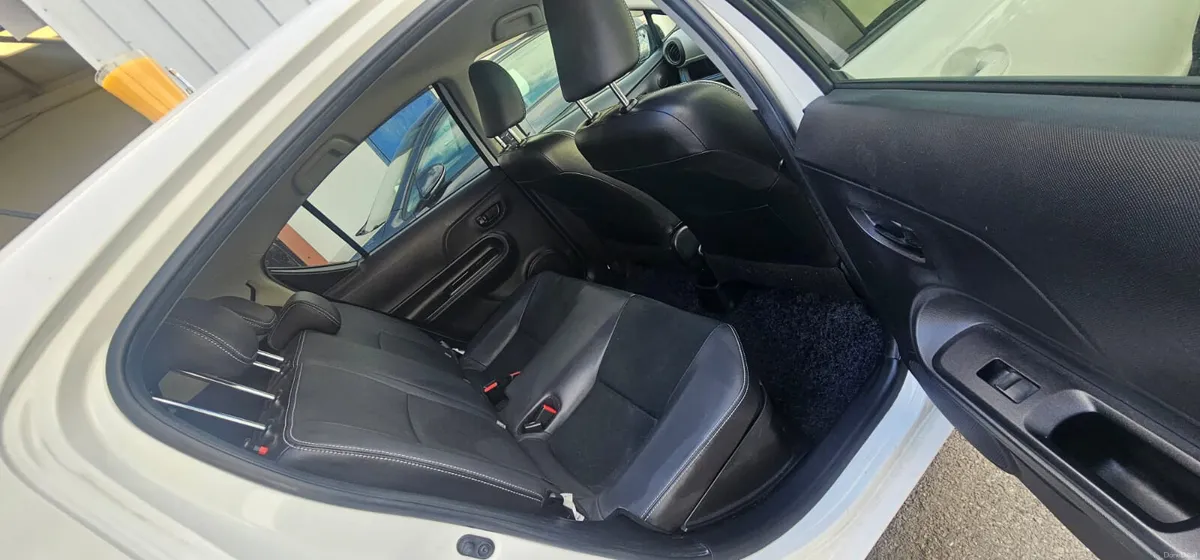 Toyota Aqua Push start leather seats - Image 6