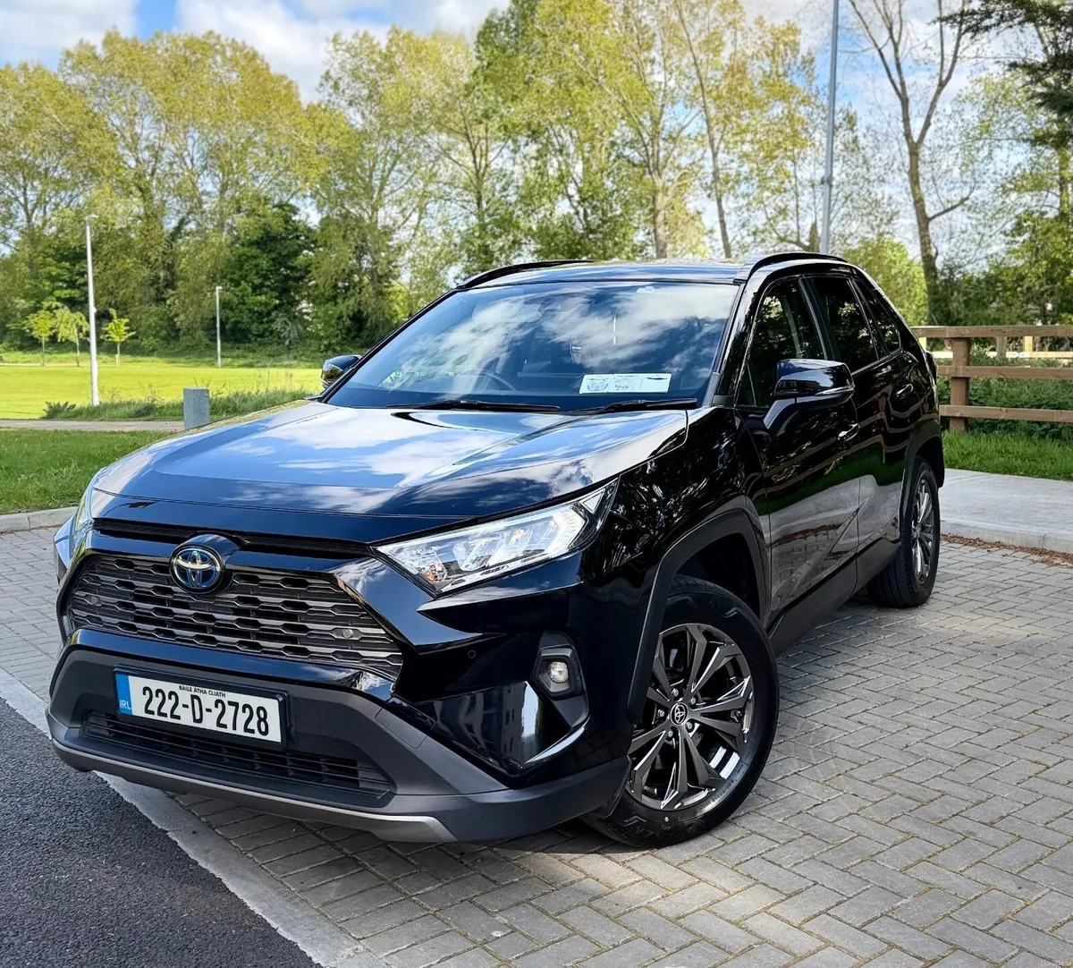 2022 Toyota Rav-4 Hybrid - Image 3