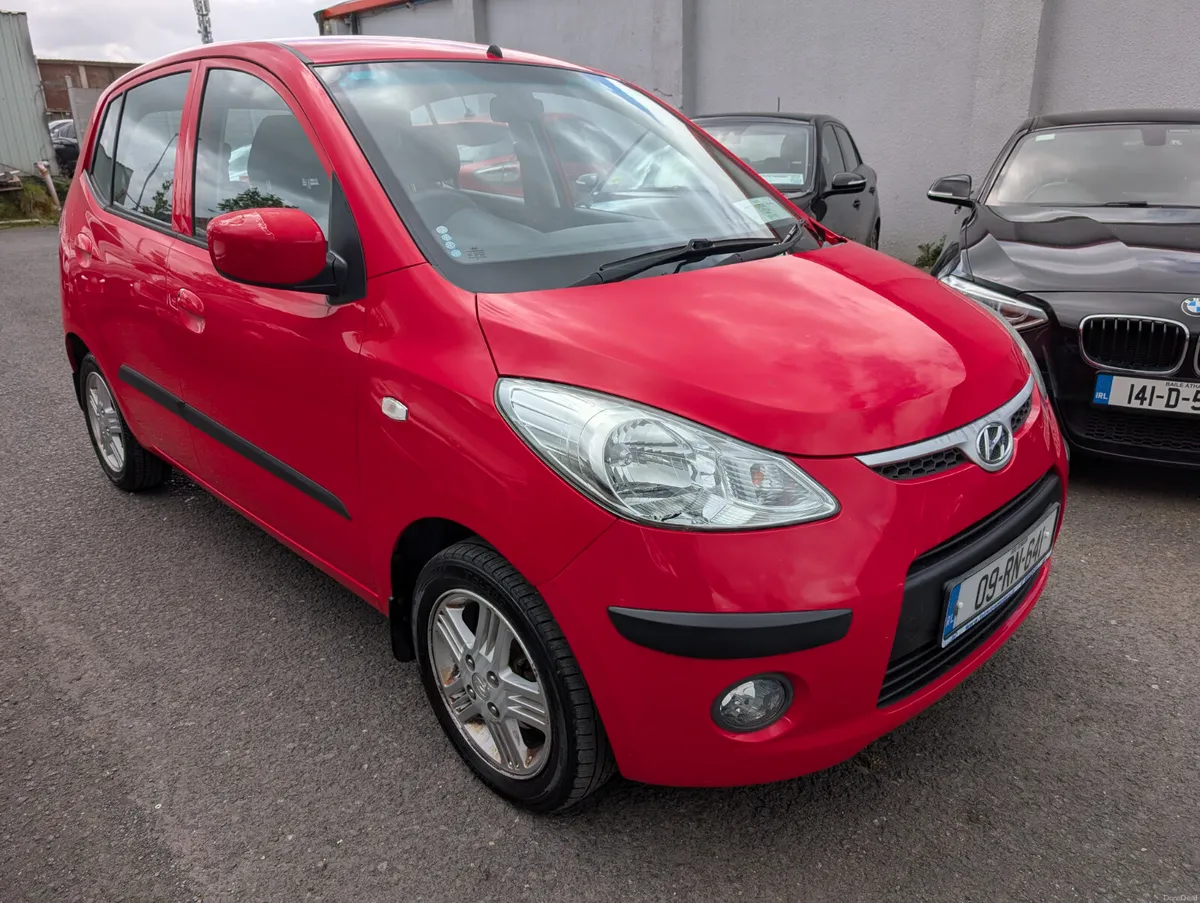 Hyundai i10 1.2 Automatic - Image 1