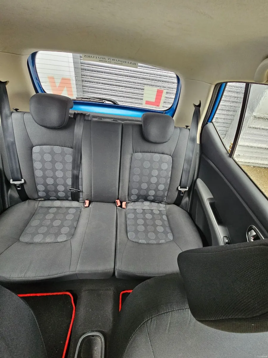 Hyundai i10 2010 - Image 3