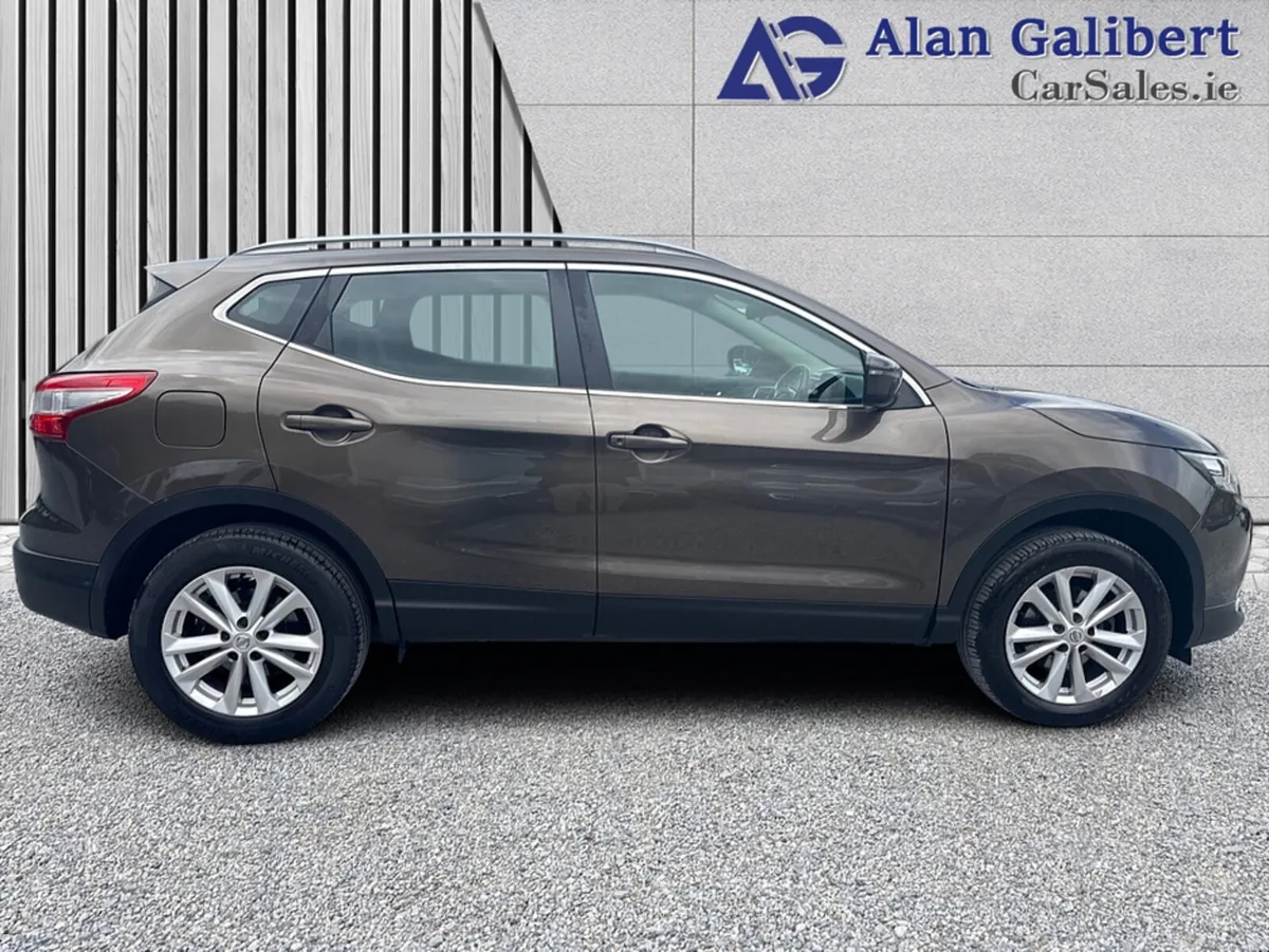 Nissan Qashqai 1.5 DCI ACENTA Glasroof & Touchscre - Image 3
