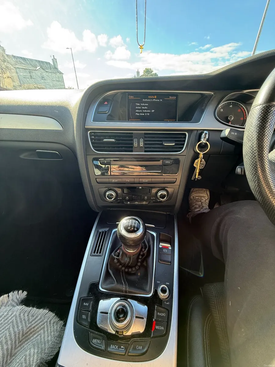 Audi A4 2014 - Image 2