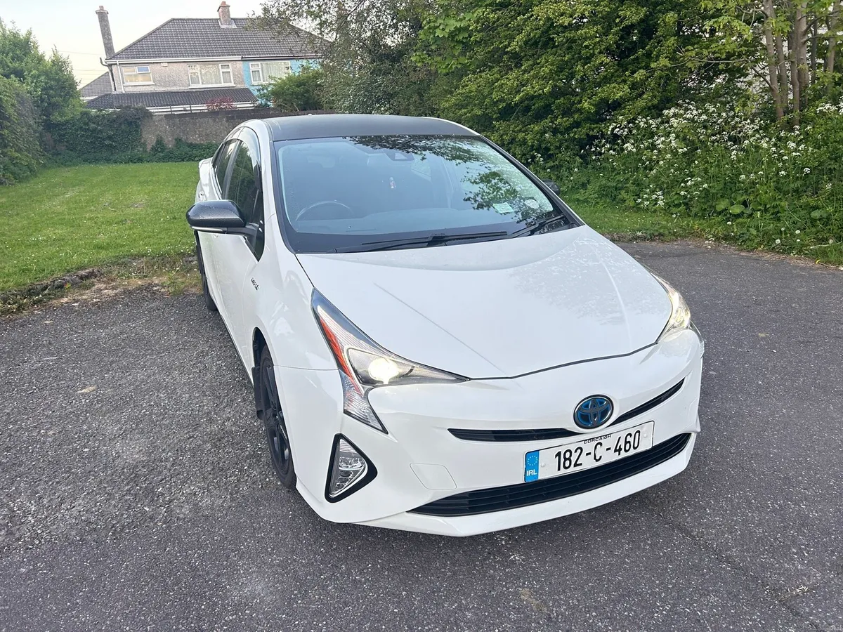 2018 Toyota Prius - Image 2
