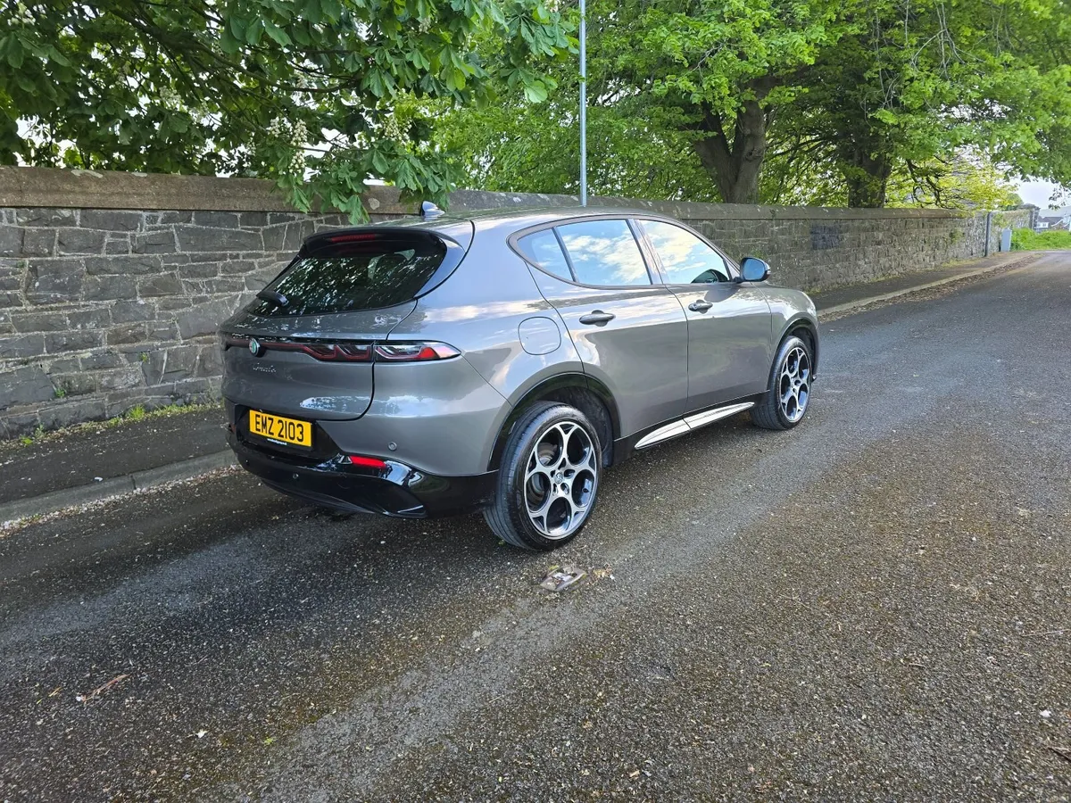 2024 Alfa Romeo Tonale Sprint 1.5 Hybrid - Image 2