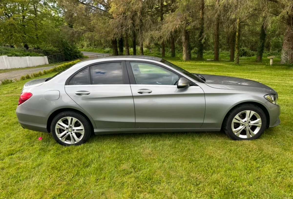 Mercedes-Benz C-Class 2014 - Image 2