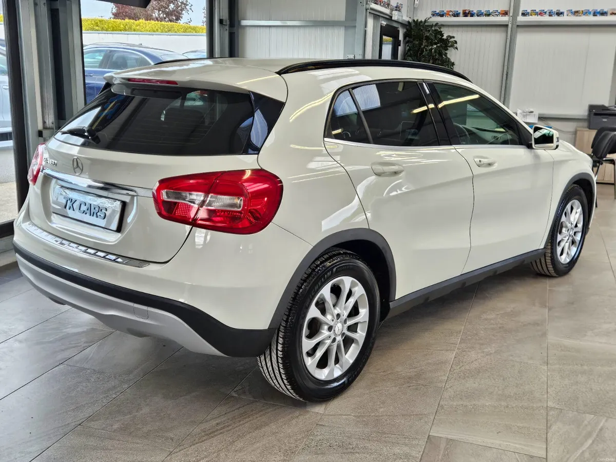 16 MERCEDES BENZ GLA 180 PETROL - Image 3