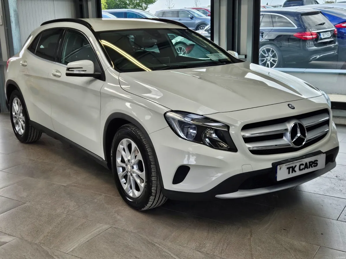 16 MERCEDES BENZ GLA 180 PETROL - Image 1