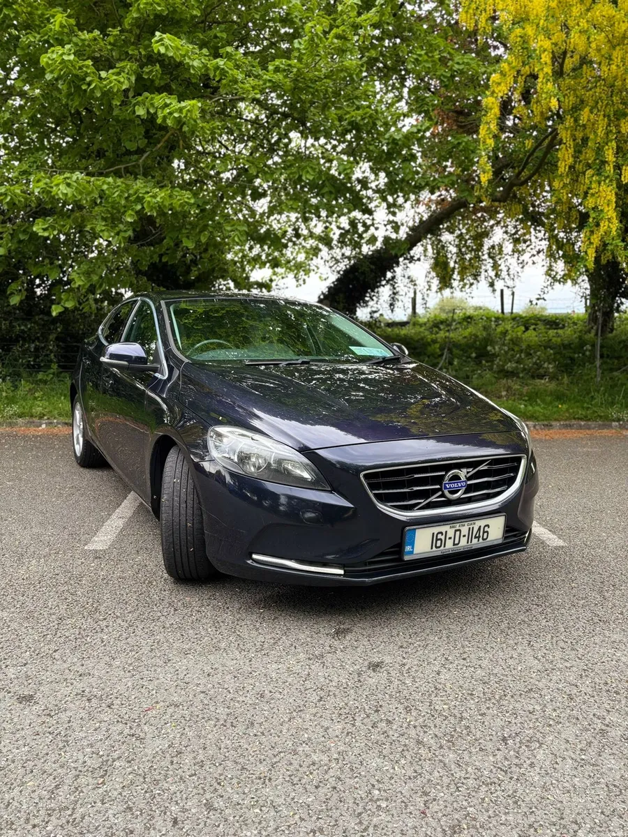 161 VOLVO V40 D2 MOMENTUM NEW NCT 05/27 - Image 2