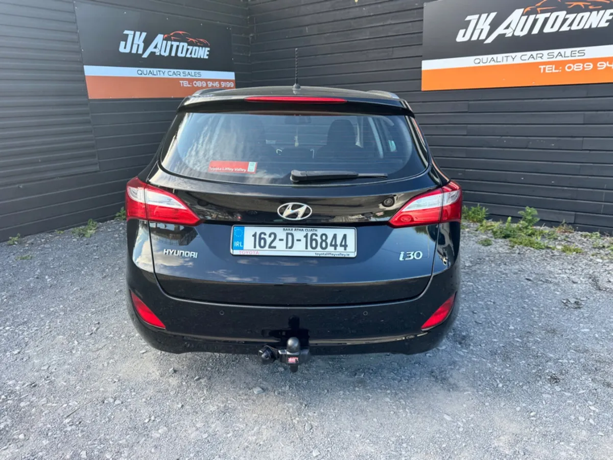 Hyundai i30 1.6 TOURER DELUXE 5DR - Image 6