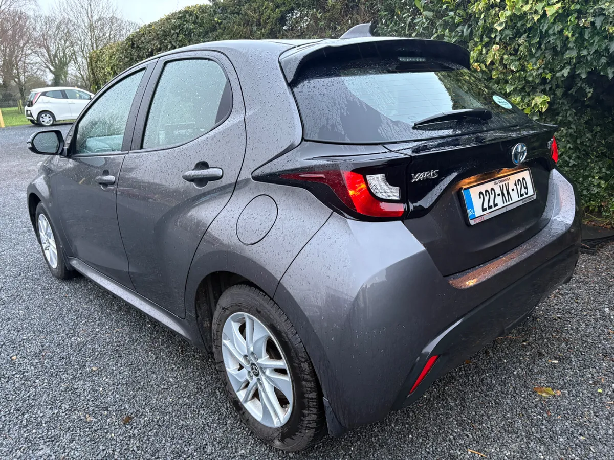 Toyota Yaris 2022 Hybrid - Image 4