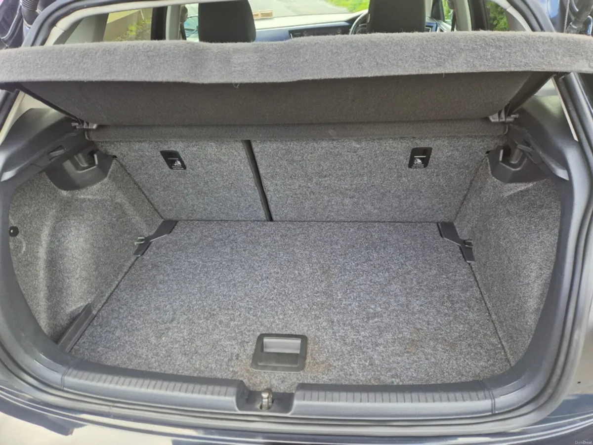 Volkswagen Polo UNITED 1.0 MANUAL 5SPEED 80HP 5DR - Image 6