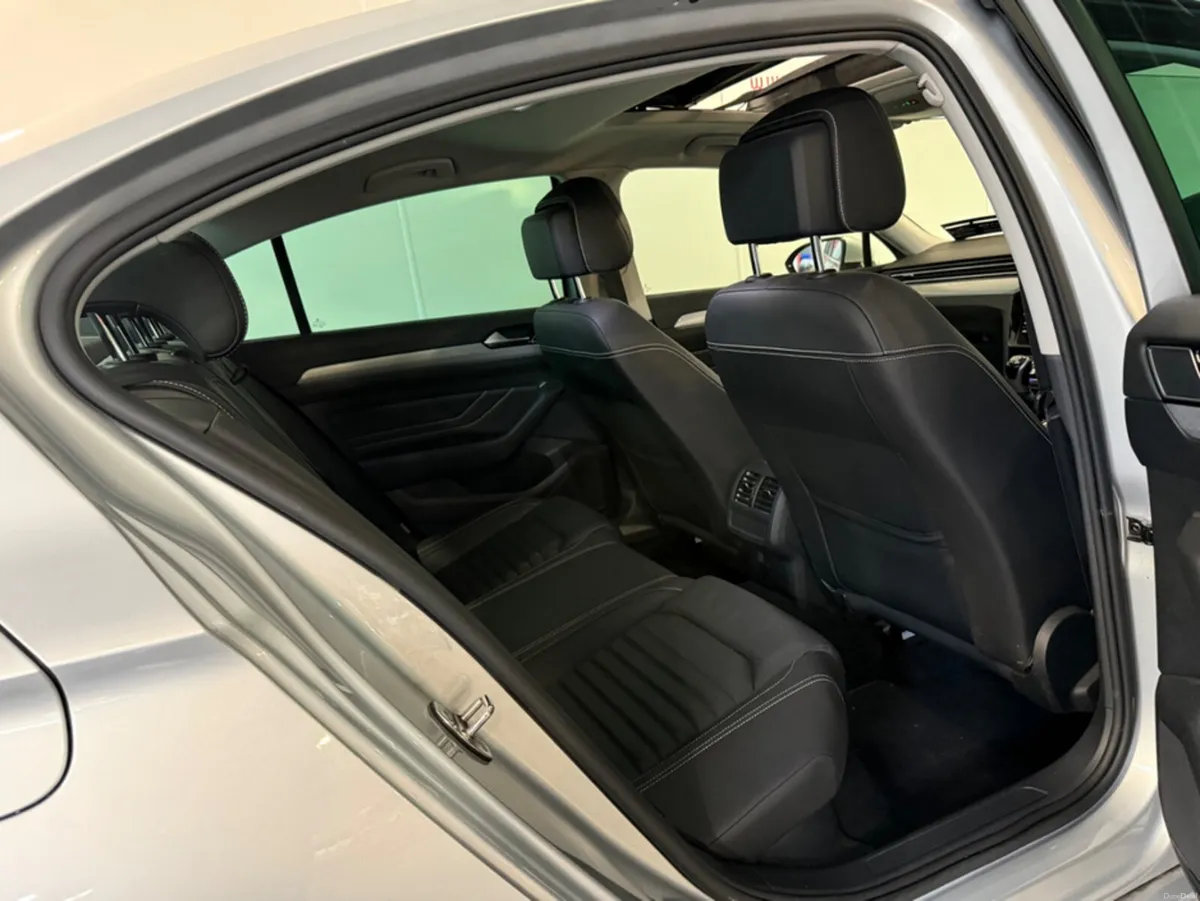 Volkswagen Passat SEL  ELEGANCE HIGHLINE TDI - Image 4