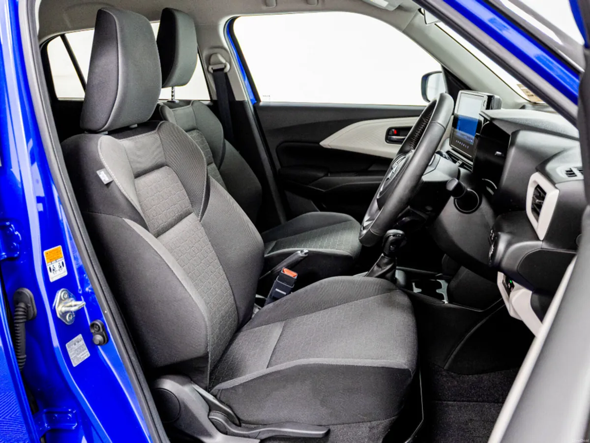 Suzuki Swift Motion 1.2 Hybrid Auto 85HP - Image 3