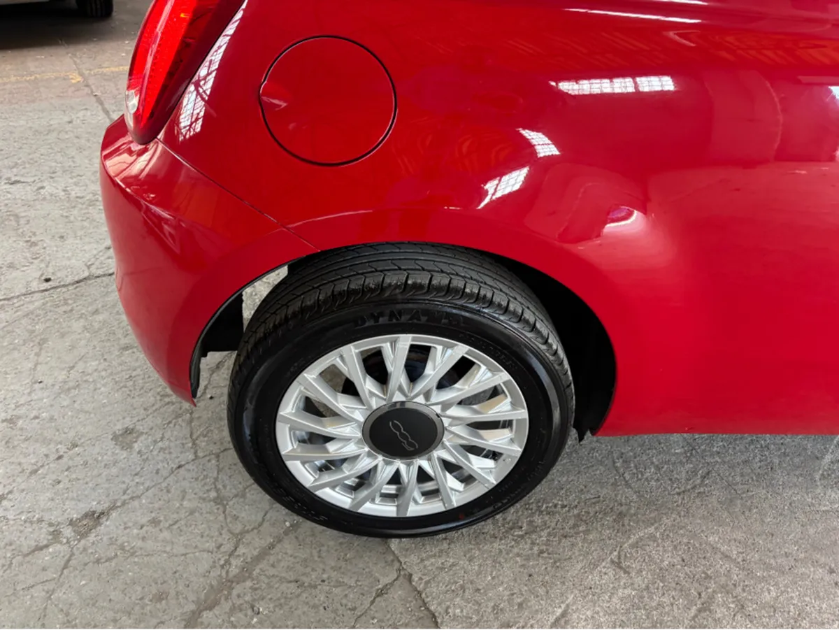 Fiat 500 1.0 MHEV DOLCEVITA 3DR - Image 3