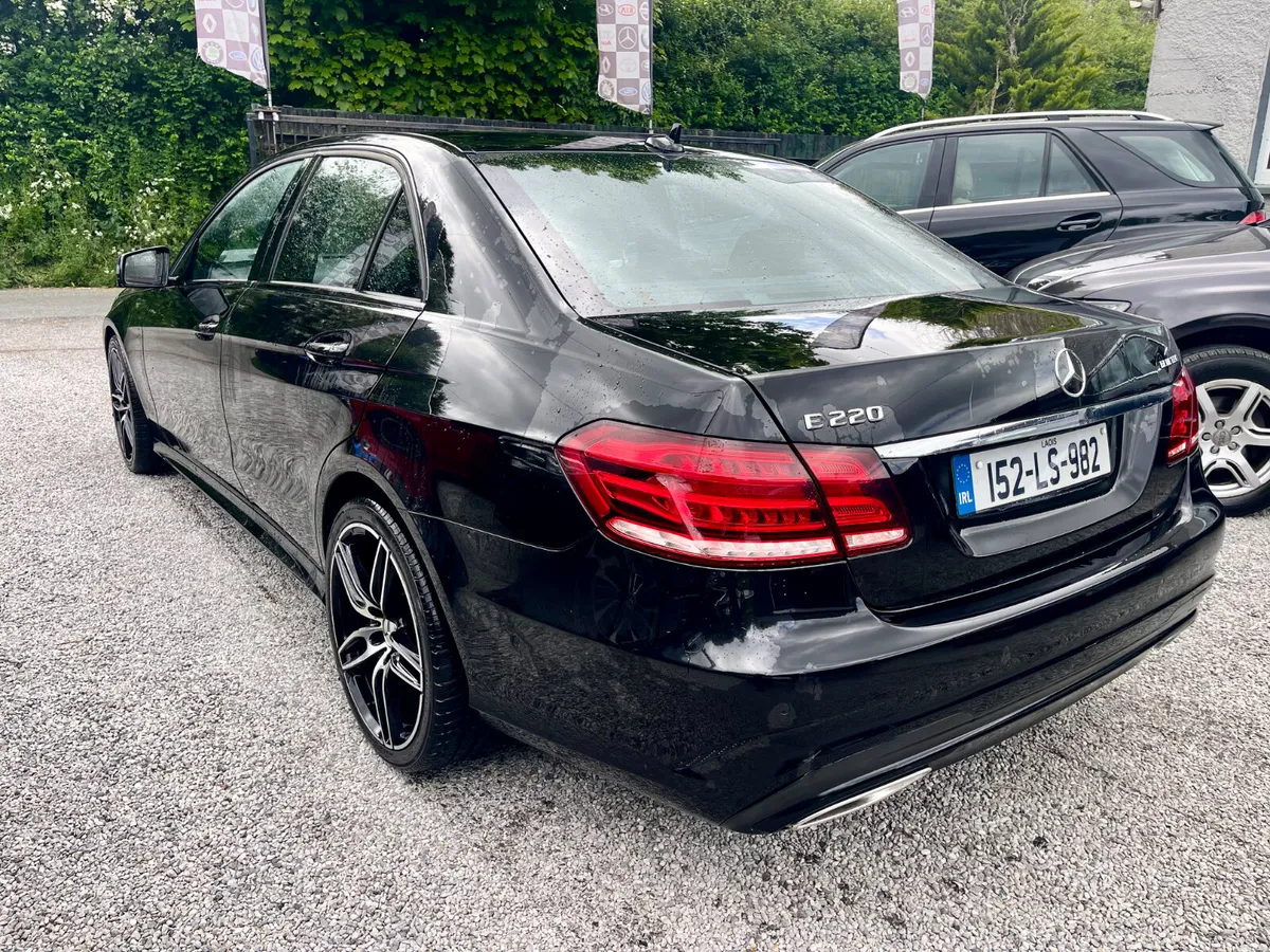 2015 Mercedes-Benz E220 Bluetec AMG Nightline Auto - Image 4