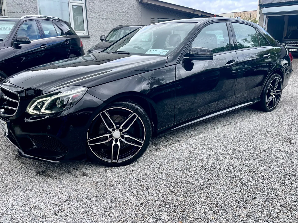 2015 Mercedes-Benz E220 Bluetec AMG Nightline Auto - Image 2