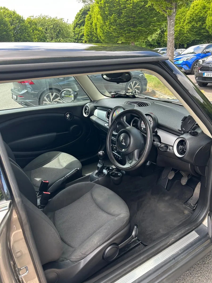 Mini Cooper 2013 - Image 2
