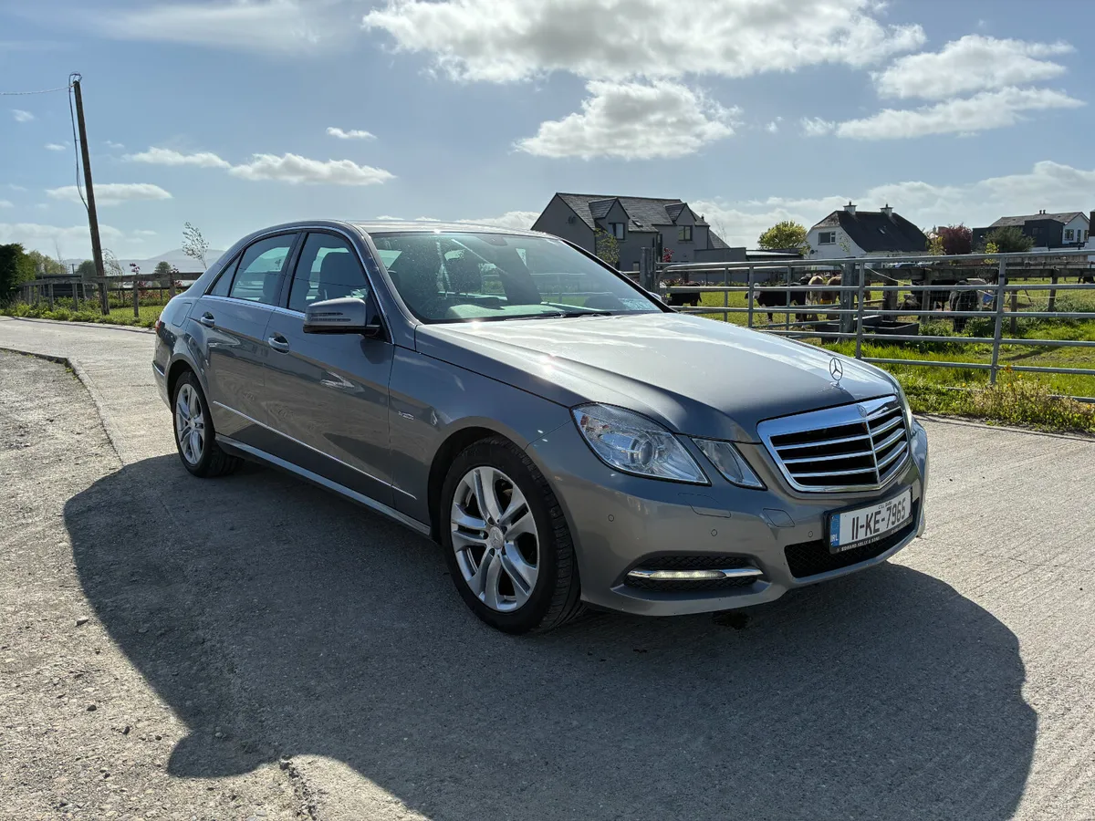 Mercedes-Benz E-Class 2011 - Image 1