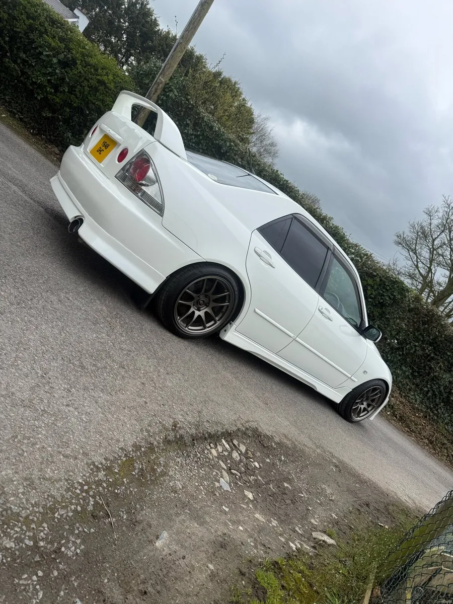 Toyota Altezza - Image 4