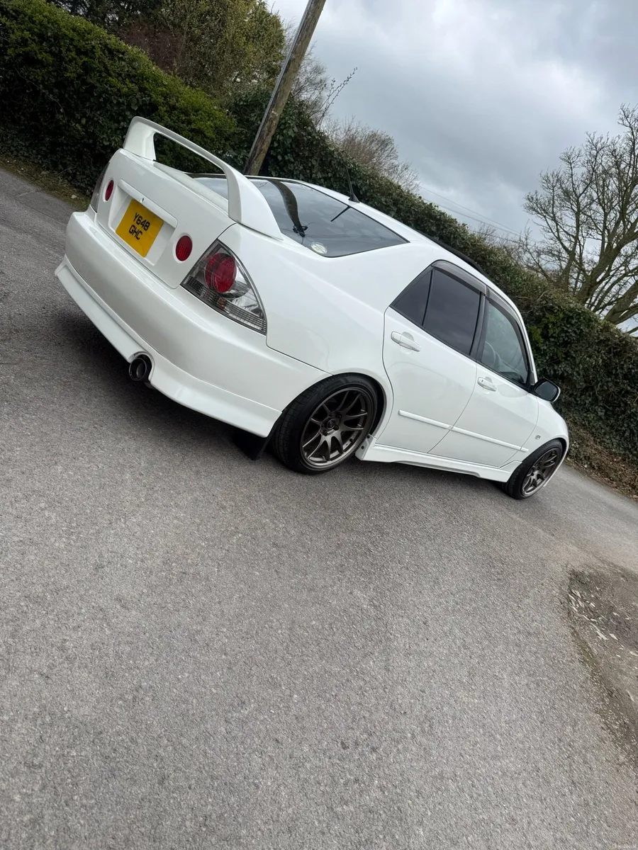 Toyota Altezza - Image 5