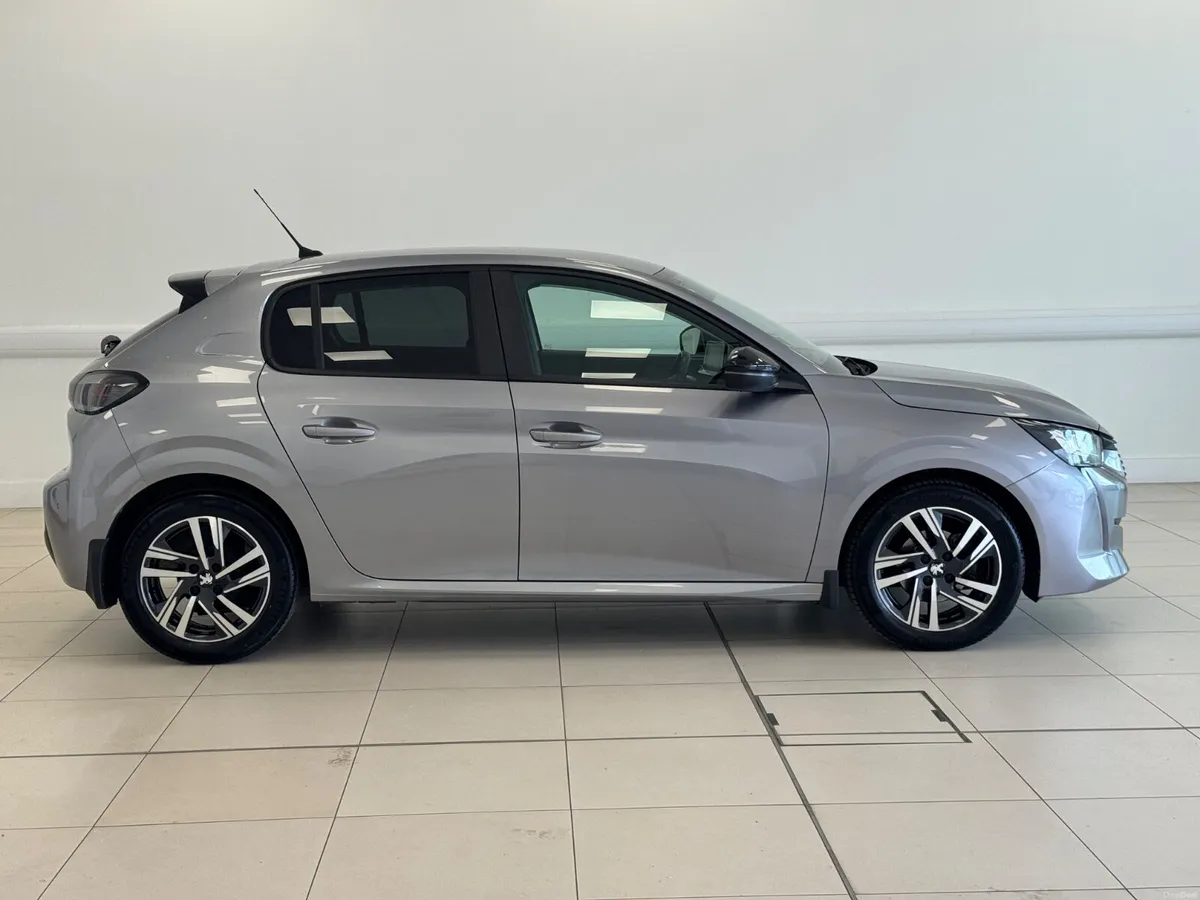 Peugeot 208 2023 - Image 3