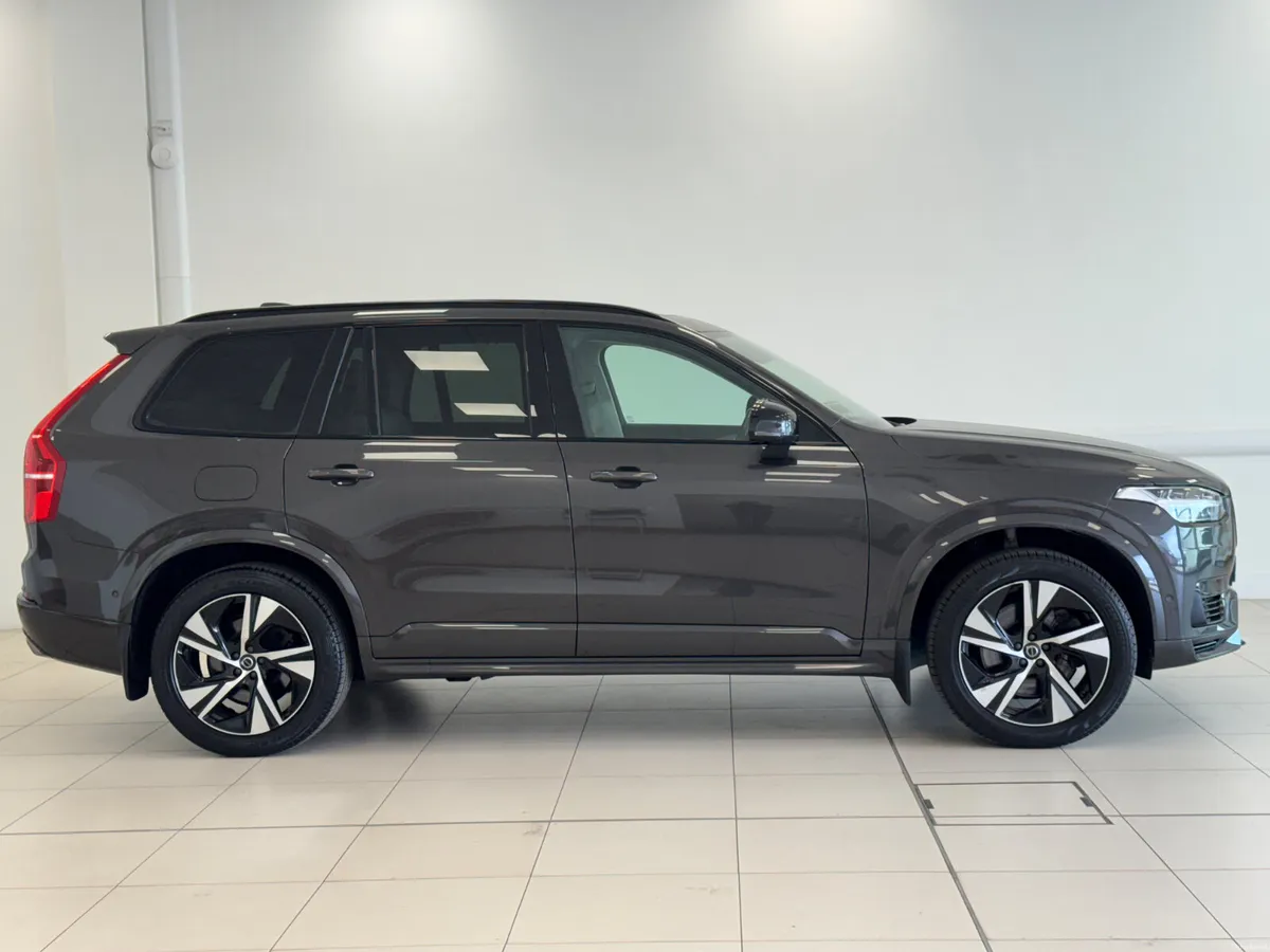 Volvo XC90 2023 - Image 3