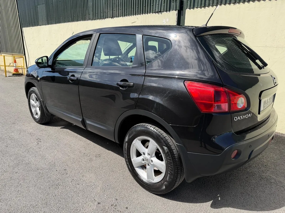 Nissan Qashqai 1.6 Petrol 2009 *NCT & TAX* - Image 3