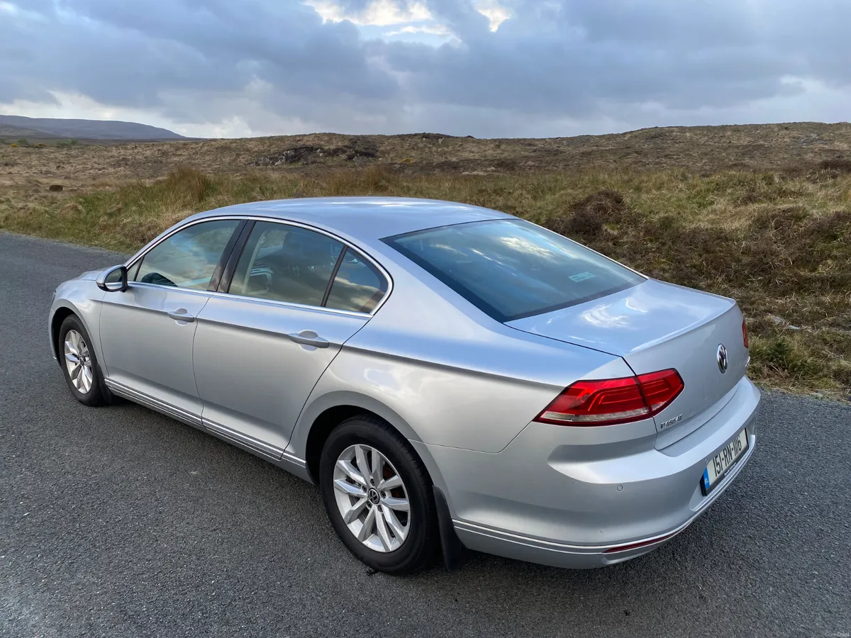 Volkswagen Passat 2015 - Image 6