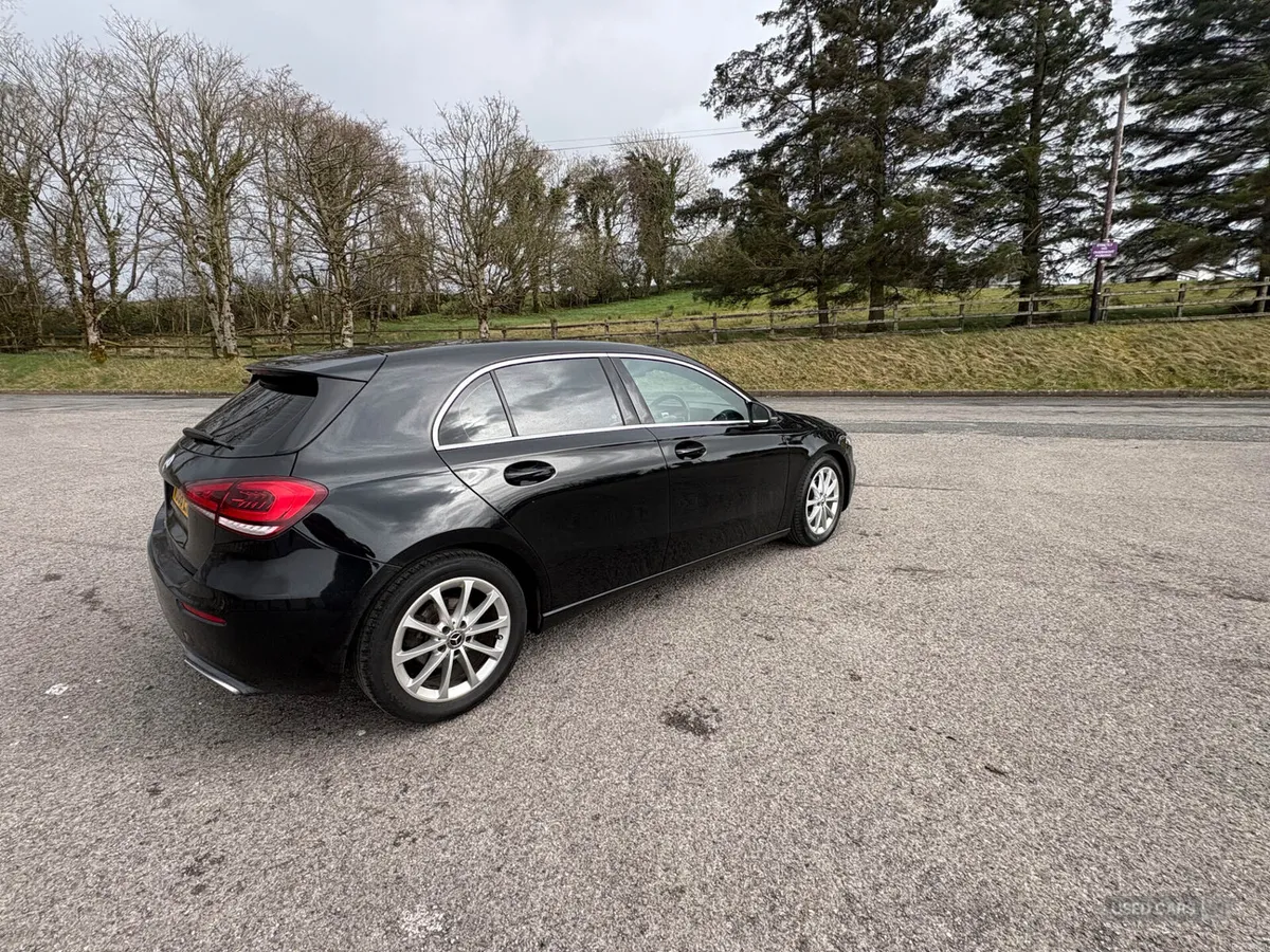Mercedes-Benz A-Class DIESEL HATCHBACK - Image 3