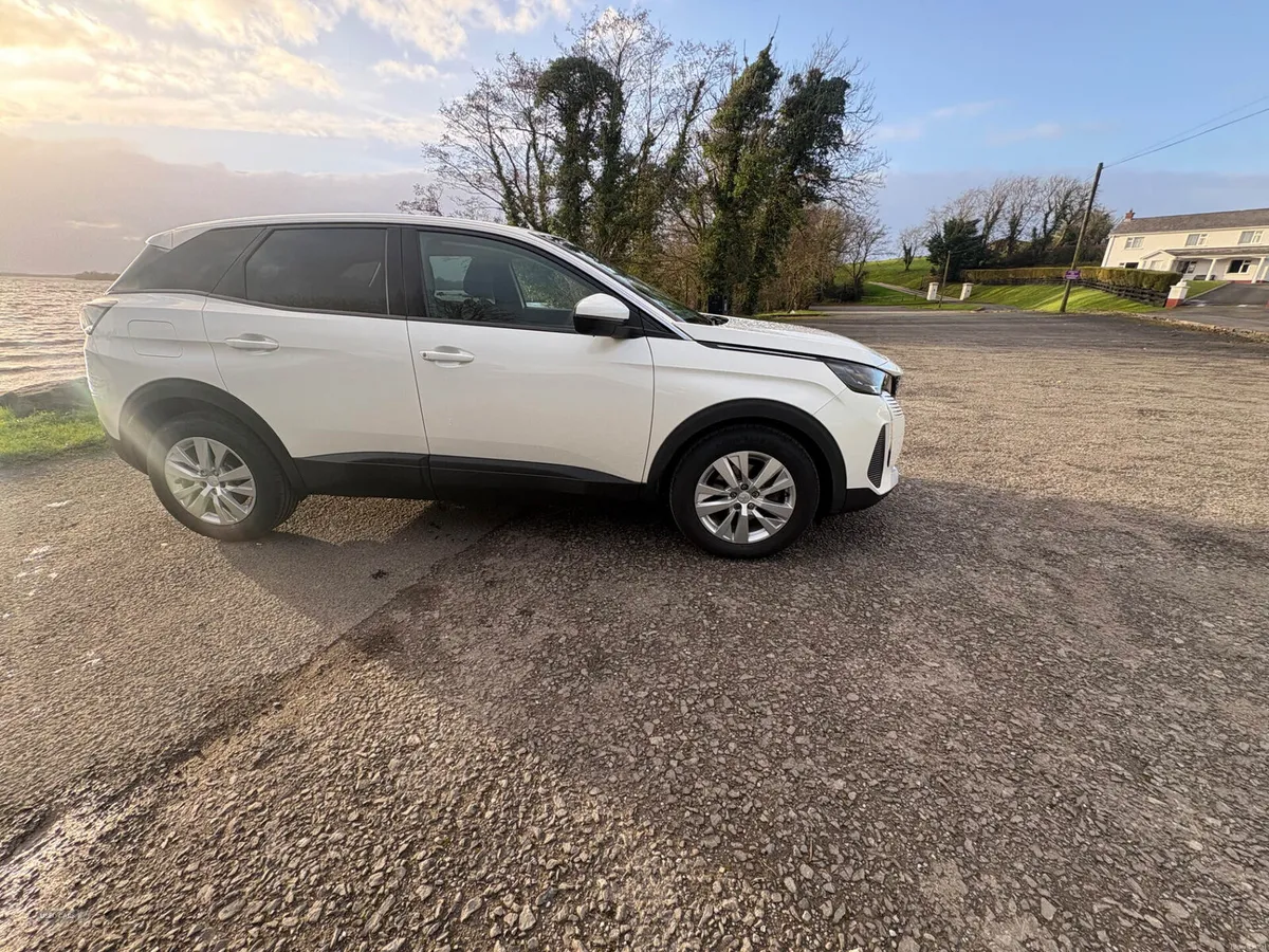 Peugeot 3008 DIESEL ESTATE - Image 2