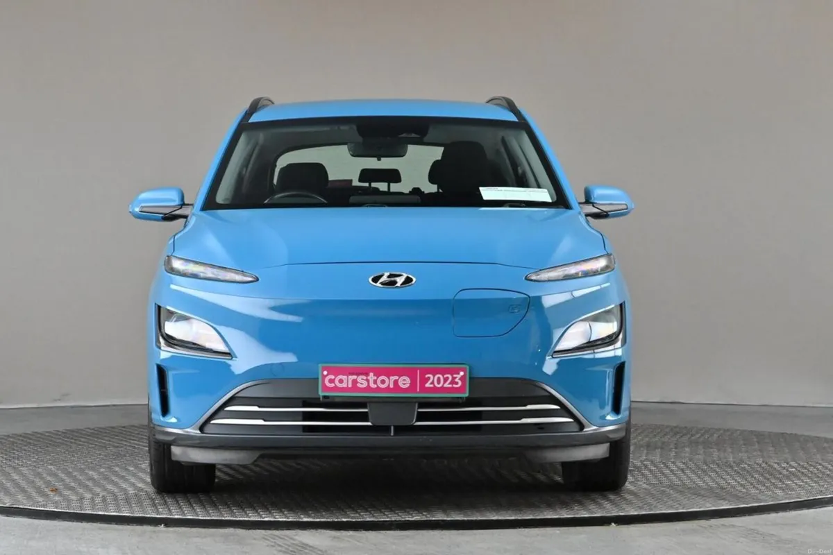 Hyundai KONA EV SE CONNECT - Image 2