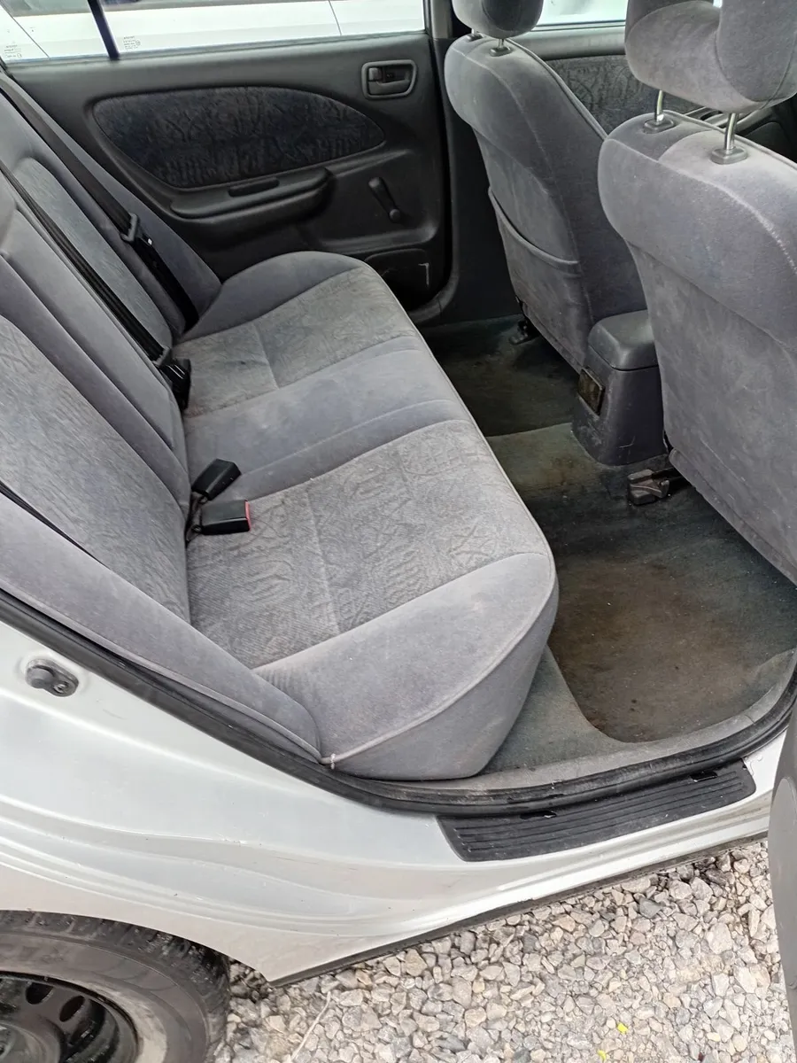 Toyota Avensis 2000 - Image 4