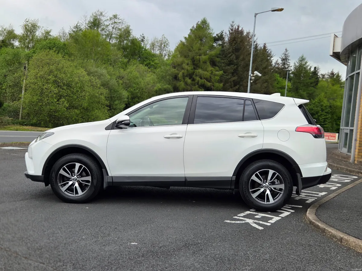 **LOW KMS** Toyota RAV4 Business Edition - Image 3