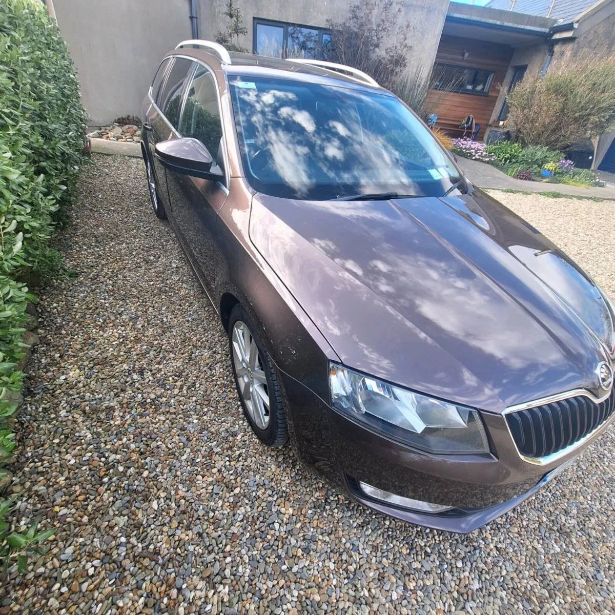 Skoda octavia low kms - Image 2